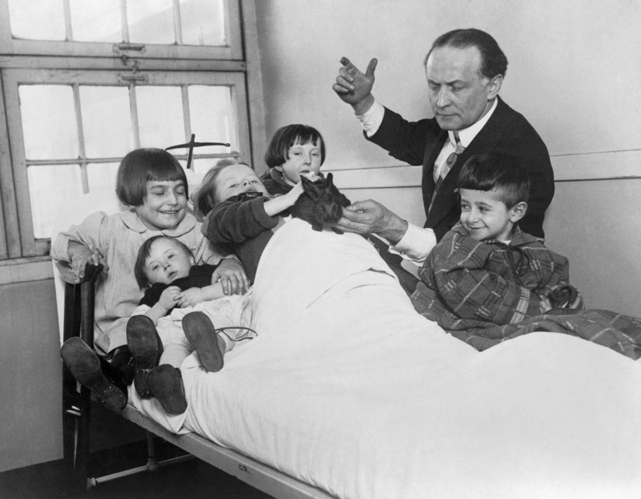 Houdini with children